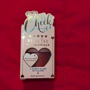 Plouise powder blush in Red Velvet